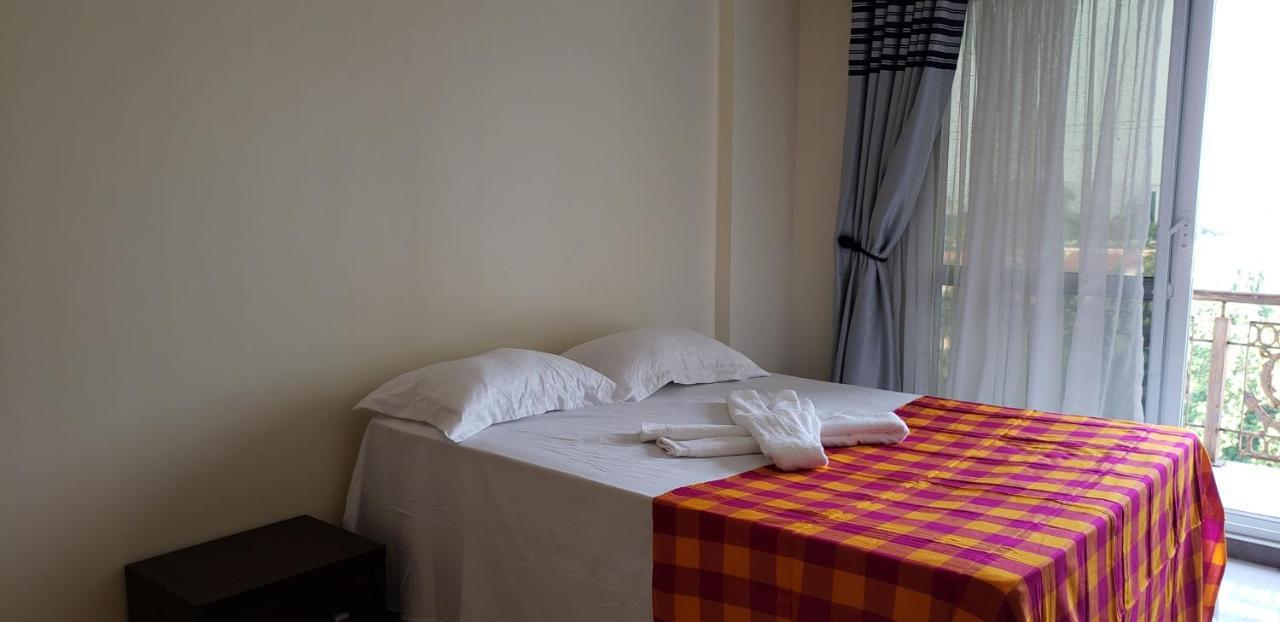 Pearl At Oyster Bay Bed & Breakfast Darüsselam Dış mekan fotoğraf